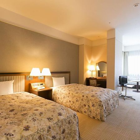 Nakanoshima Plaza Hotel Osaka Bagian luar foto
