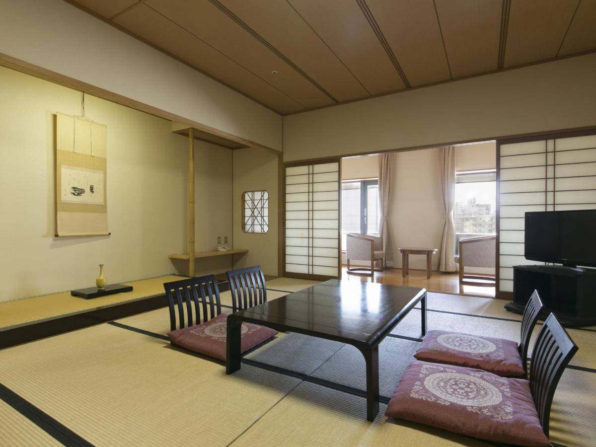 Nakanoshima Plaza Hotel Osaka Bagian luar foto